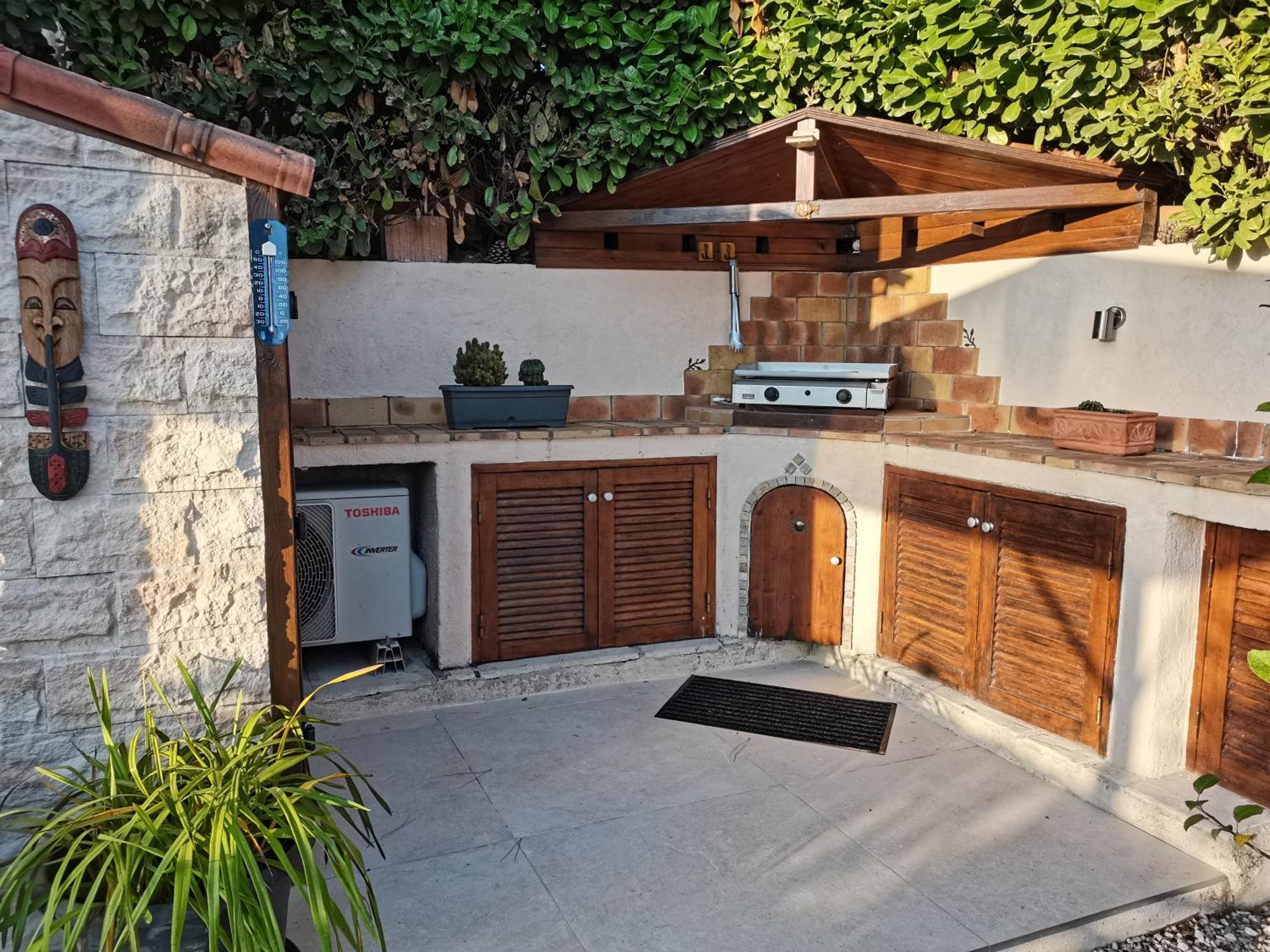Charmant 2P Au Calme, Jardin, Piscine, Vue Panoramique Et Stationnement Villeneuve-Loubet Exterior foto